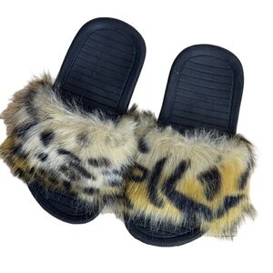 AKID Furry Leopard Slides. Size 10. NWOT. Boutique. Comfort. Wild
